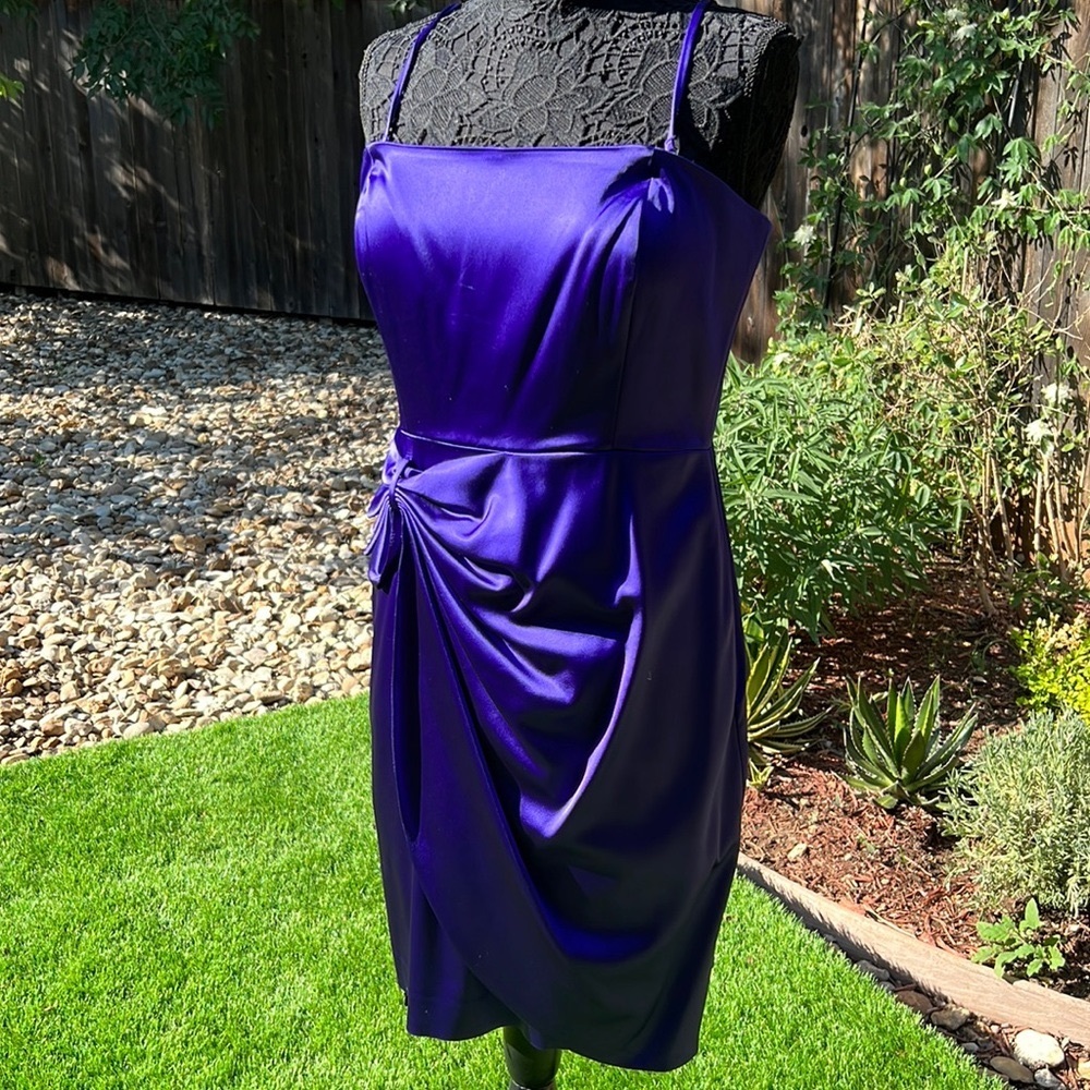 Formal or prom dress w removable straps